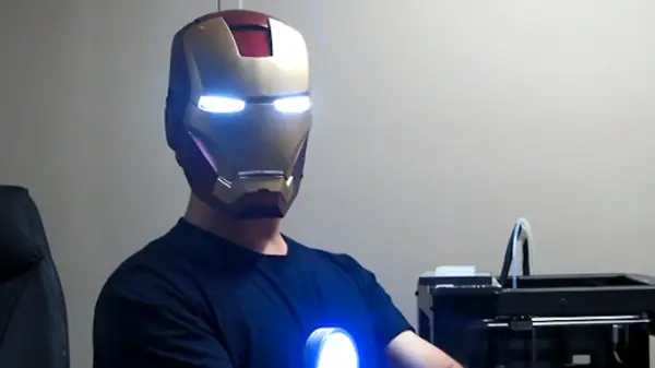 Here's a 3D-Printed Iron Man Helmet That is Gesture Controlled 6
