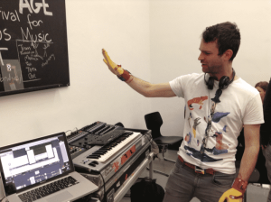 Mi.Mu Glove Lets You Control Music Just With Your Hand 5