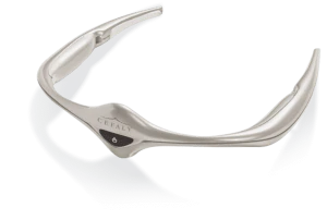 This Headband Will Zap Your Migraines Away 1 This Headband Will Zap Your Migraines Away 1