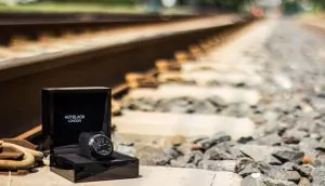 Hoptroff HotBlack Smartwatch Will Keep Your Workouts Classy 1 Hoptroff HotBlack Smartwatch Will Keep Your Workouts Classy 1