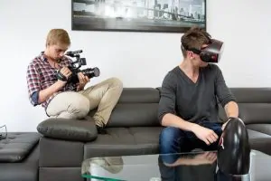 Cmoar Smartphone Goggles Seeking to be Universal Solution 14