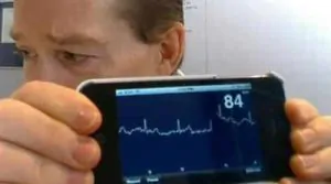 Alivecor Heart Monitor keeps track of your ticker via your iPhone 1