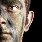 Next-Gen camouflage makeup also protects you from blasts and burns 4 Next-Gen camouflage makeup also protects you from blasts and burns 3
