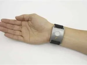 Dartmouth researchers prepping body-identifying biometric bracelet 1 Dartmouth researchers prepping body-identifying biometric bracelet 1