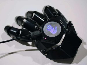Glove One is a 3D-printed glove that doubles as a cyborg cellphone 6