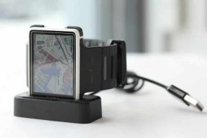 Leikr GPS sports watch features a beautiful, indestructible screen 8
