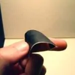 Power Felt charges your smartphone with body heat 25