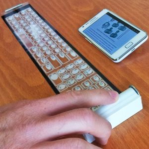 Qii could be the world's first fully portable smartphone keyboard 9