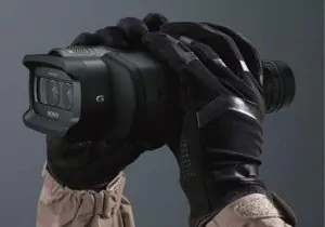 Sony's 3D shooting binoculars are looking into the next dimension 3