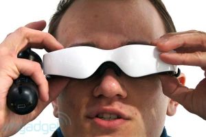 Zeiss Cinemizer head-mounted OLED display crashes through the third dimension and into stores 7
